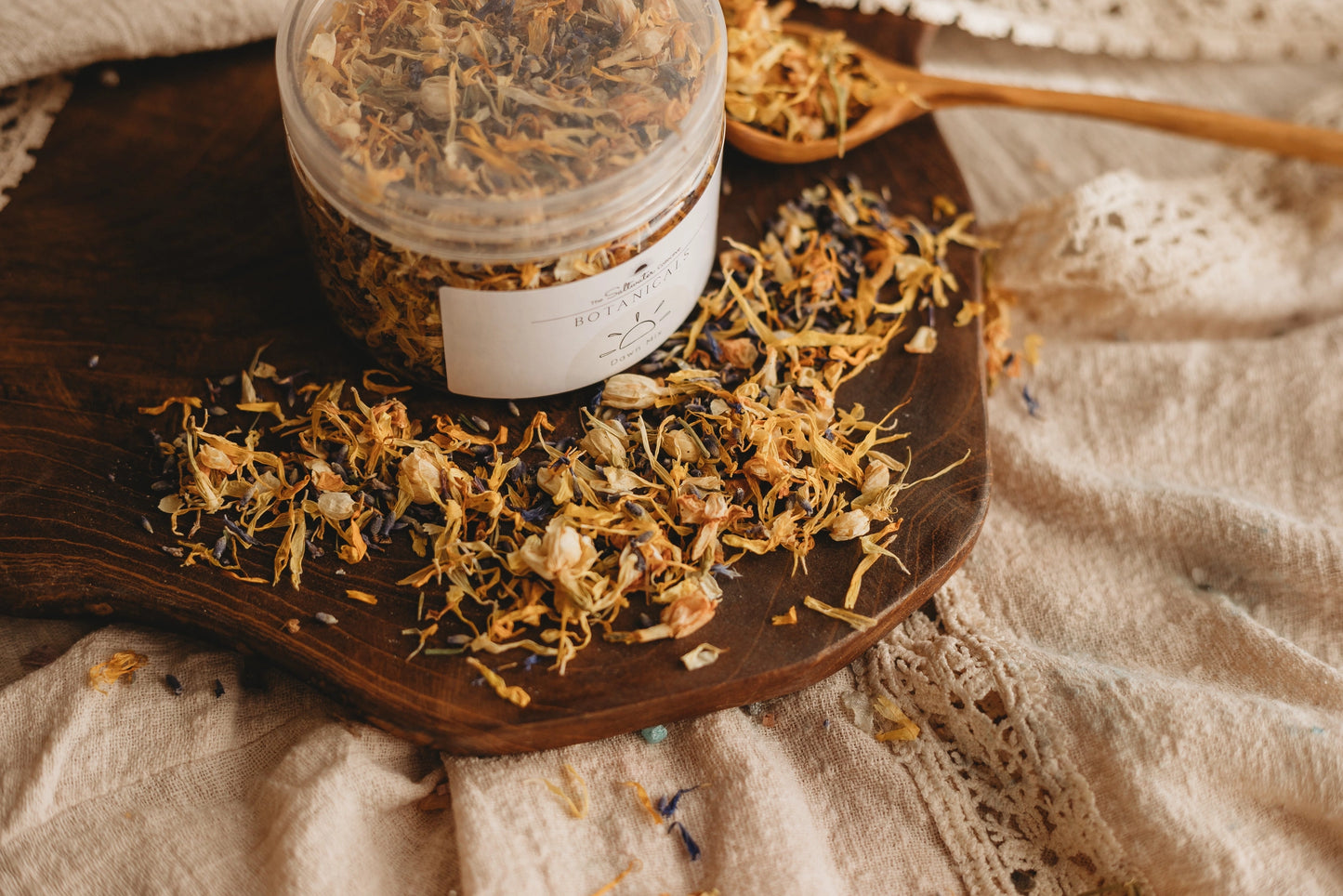 The Saltwater Collective | Botanicals (Medium)