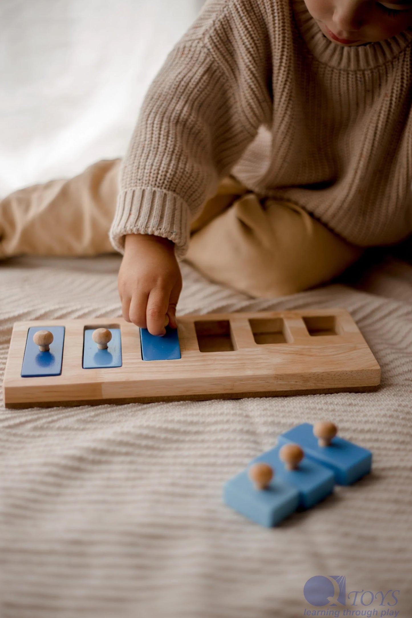 Short - Tall Knob Puzzle