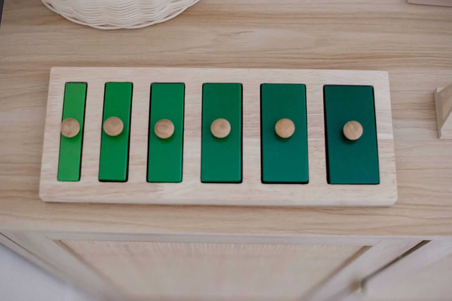 Narrow - Wide Knob Puzzle