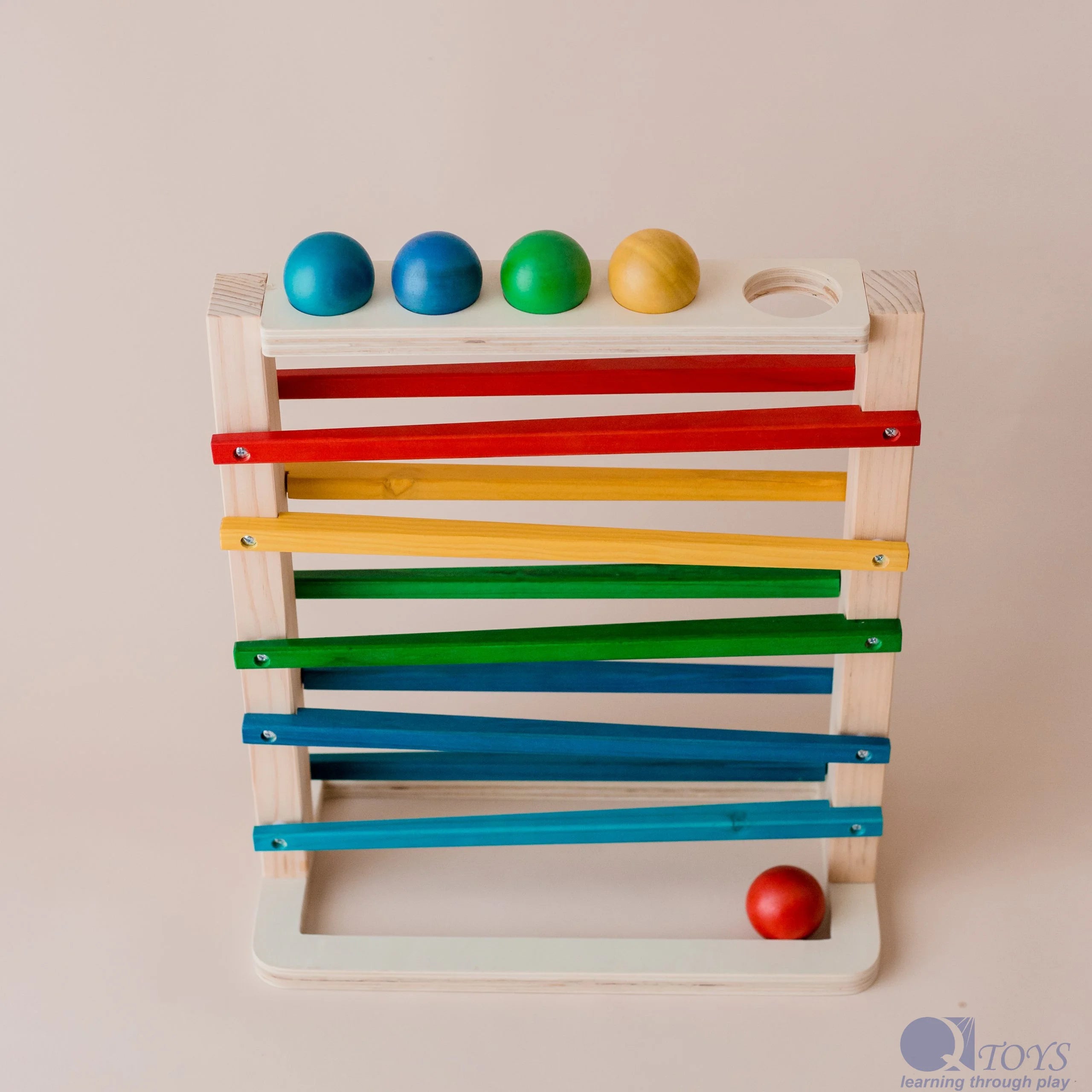 QToys | Track a Ball Rack