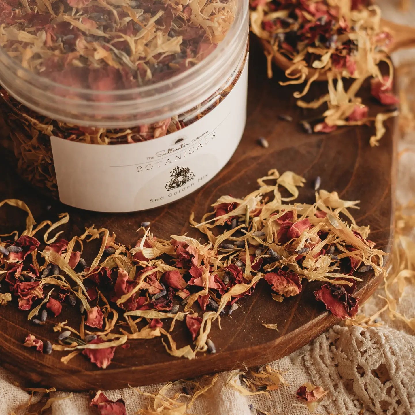 The Saltwater Collective | Botanicals (Medium)