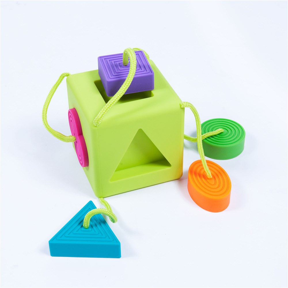 Fat Brain Toys | Oombee Cube