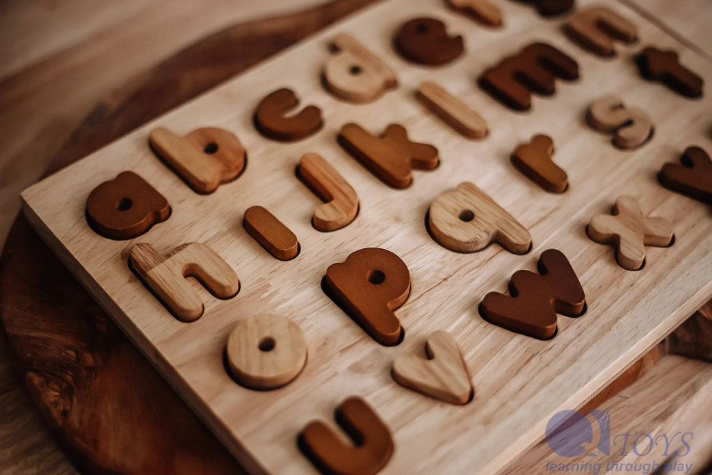 QToys | Natural Lowercase Puzzle