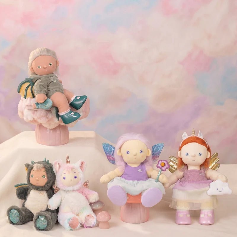Set of small figurines with a pastel background