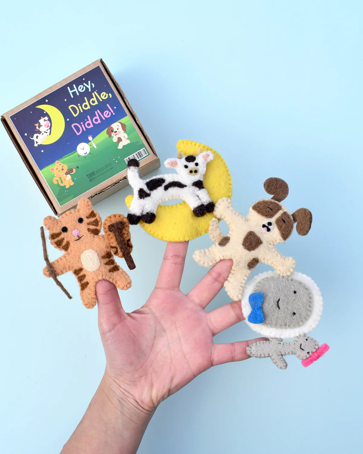 Tara Treasures | Hey Diddle Diddle Finger Puppet Set